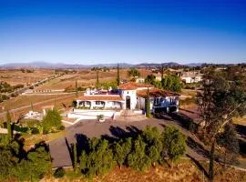Via del Sur by AvantStay Private Spanish Villa w Views Walk to Wineries