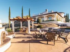 Via del Sur by AvantStay Private Spanish Villa w Views Walk to Wineries