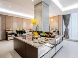 Home Inn Plus Shanghai New International Expo Center Yushan Road Yuanshen Sports