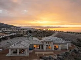 Malbec by AvantStay Incredible Estate w Panoramic Views Bocce Ball Court