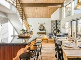 North Bay by AvantStay Chic Retreat w Peloton
