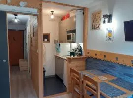 Studio cosy 3 pers à Valfréjus, téléphérique à 20m, animaux admis - FR-1-561-86