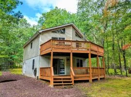 The Bear Foot Lodge by AvantStay Game Room Deck BeachLake Access