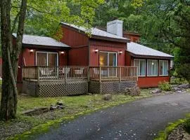Trail House by AvantStay Walk to Creek Deck
