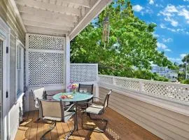 Duval Breeze by AvantStay Great Location Close to Beach Nightlife Shared Pool Week Long Stays