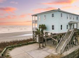 Poseidon By AvantStay On The Beach Two Ocean Facing Balconies Hot Tub, khách sạn ở Folly Beach