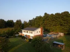 Ridge Valley by AvantStay Upscale Asheville Escape w Pool