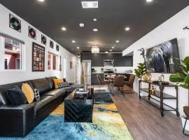 Rock n Roll by AvantStay Vibey Hollywood Retreat Steps to A Attractions