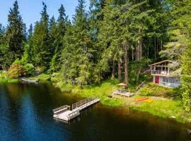 Goss Lake Getaway by AvantStay Lakefront Escape