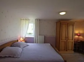 Chambre Iris dans bâtisse rénovée au cœur de la nature - FR-1-589-726