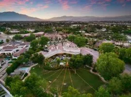 Villa Verbena by AvantStay Expansive Estate w B-ball Court PoolSpa Entertainers Yard
