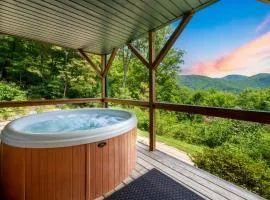 Among the Clouds by AvantStay Views Hot Tub