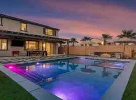 Desert Eden by AvantStay 6BR w Ensuite Backyard Oasis w Pool Hot Tub