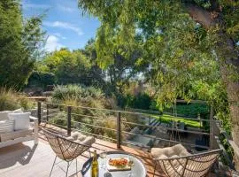 Silver Screen by AvantStay Luxe Backyard Escape