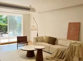 Sunny Abode创世纪花园 Deluxe three bedroom near Xujiahui
