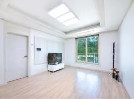 Samcheok Jisu Pension