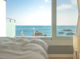 gyeongju blue21 poolvilla pension