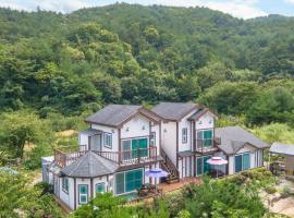 Samcheok Herb Pension, hotel v destinaci Samčchok
