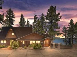 Lakefront Dock Hot Tub Swingset Deck Views Classic Lake House by AvantStay