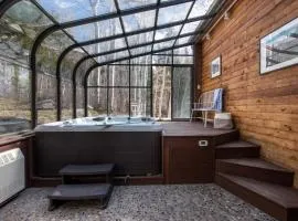 Condor by AvantStay Gorgeous Mountain Home w Hot Tub Sauna