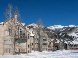 Etta Place Too 113 by AvantStay Close to Town The Slopes In Complex w Communal Pool Hot Tub