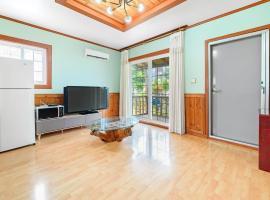 Taean Hagampo coastvalley pension, hotel a Taean
