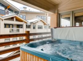Mont Cervin 33 by AvantStay Luxury Ski in Ski out home in Park City, hotel v destinaci Park City