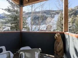 Lulu City 4B by AvantStay Beautiful Condo 100 yards from Lift 7 Permit :3639