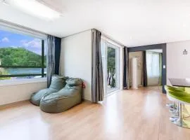 Gapyeong Applerotgi Pension