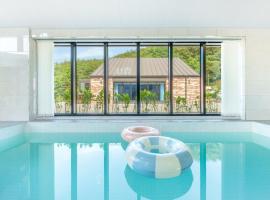 Danyang Dandelion Pool Villa, hotel i Danyang