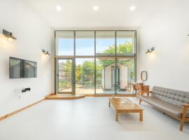 goseong theprism pension, hotel v destinaci Goseong