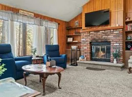 Mohegan by AvantStay Private Dock Firepit Community Pool Beach