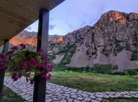 Hotel Arevi Yeghegis