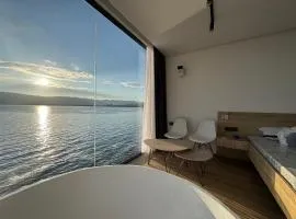 Selmidis Diamond - Luxury View Cottage & Sauna