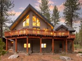 Coyote Moon by AvantStay Cabin WSauna Mins from DT Truckee NorthStar