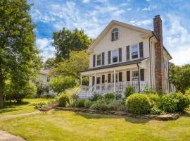 Cordelia by AvantStay Amazing Backyard 10mins from Stockbridge
