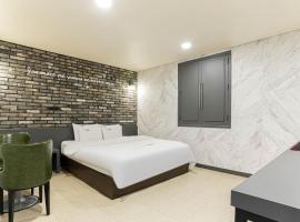 Pyeongtaek Gallery Hotel, hotel en Pyeongtaek