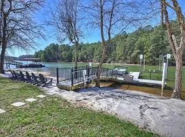 Knotty Pines by AvantStay Lake Views Renovated