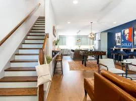 Waverly by AvantStay Nashville-Inspired Townhome w Luxury Kitchen Pool Table