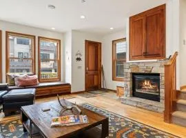 Pacific Street Townhome 514B by AvantStay Cute Townhouse in the Heart of Telluride
