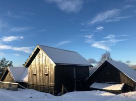 Villa Fjara sleeps 22 in 6 bedrooms, hotell i Ulven