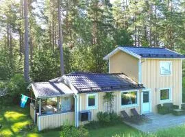 Gorgeous Home In Fristad With Wifi