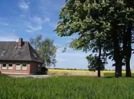 Landhaus mit Kamin, eingezäuntem Garten und Gutshofsauna!