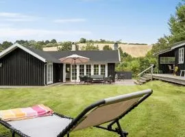 4 Bedroom Nice Home In Nykøbing Sj
