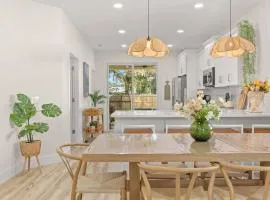NEW Enchanting Retreat by Marina, 1mi to downtown and a short drive to beach