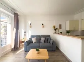 Calme et centrale avec balcon ensoleillé