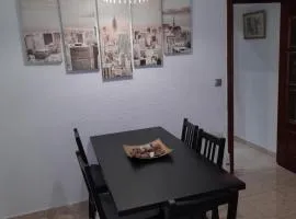 Sweet house close to airport