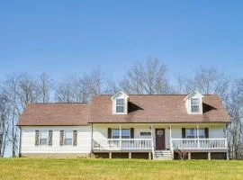 Charming Country Home with Deck - 20 Mi to Franklin