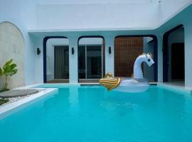 Unique Private Villa - fulton Avenue, hotel v destinaci Kejayan