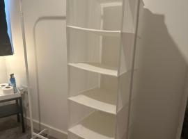 Hidden Gem House Stourbridge, hotel in Stourbridge